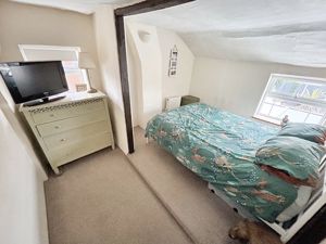 Bedroom- click for photo gallery